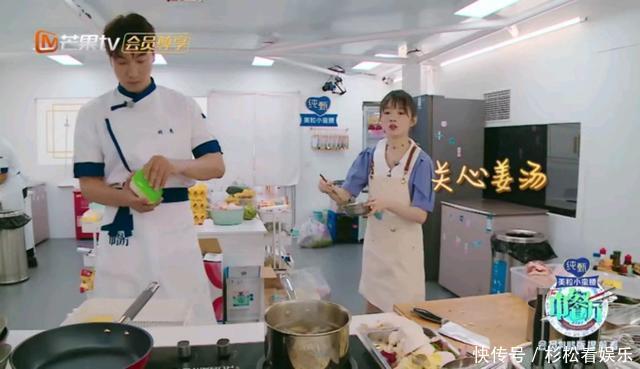 《中餐厅》这伙员工不好带，两个人脚不沾地，一个人干得少睡得早