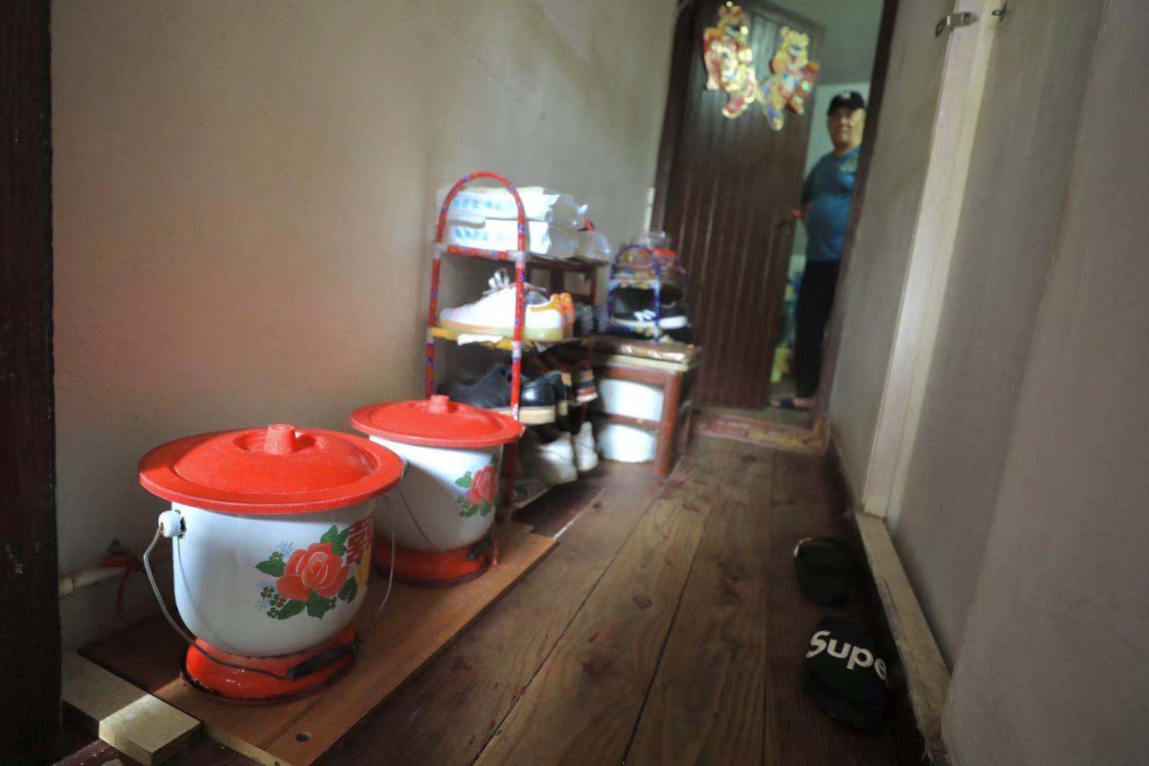 干部|聚焦高福里旧改征收③丨有的居民真动迁了又迟疑？一家门两代居委干部最懂经