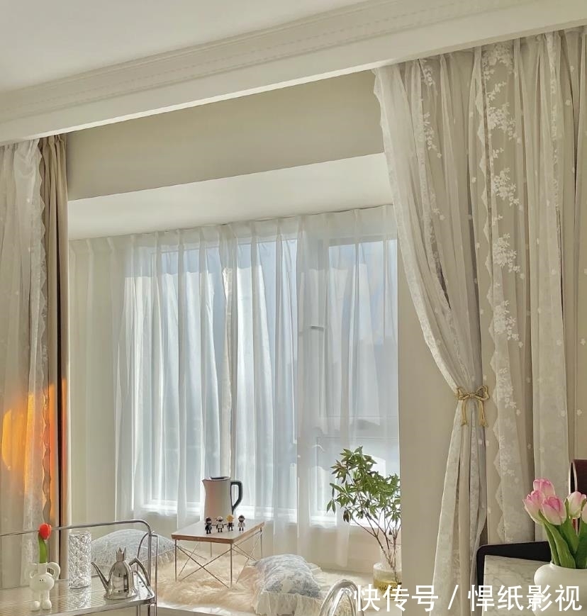 飘窗垫|这是我们见过最浪漫的132㎡法式装修，屋内干净到“一层不染”