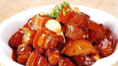 红烧肉一炒就柴?因为你只傻傻焯水!缺少“1步”,难怪不香不嫩