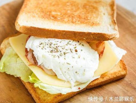 学会|煮荷包蛋总是散开有白沫学会3个小诀窍,煮出的鸡蛋又圆又滑嫩