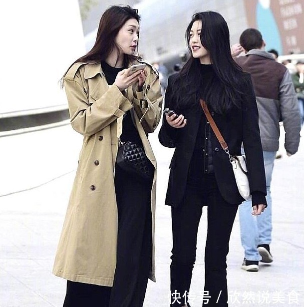 阔腿裤 黑色衣服搭配什么裤子好看,50岁的女人穿的很年轻