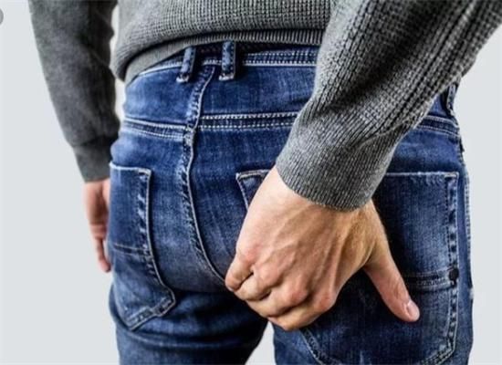 中招|“肠癌”初期并非没有症状,一旦身体出现“3反常”,八成已中招!