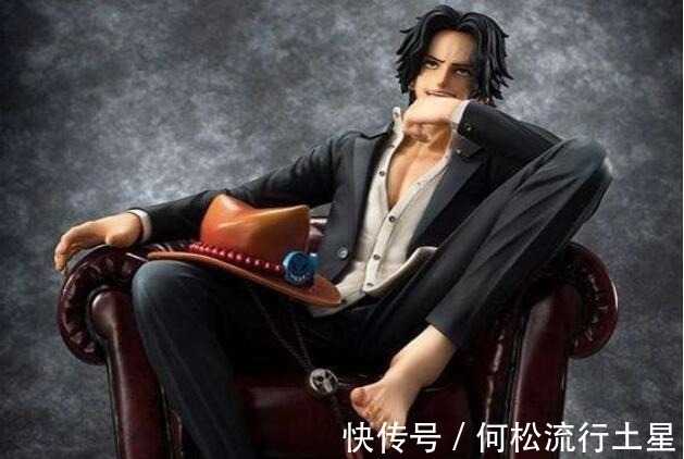 美女|美女10万元买艾斯手办,父母说出7个字,她羞愧了