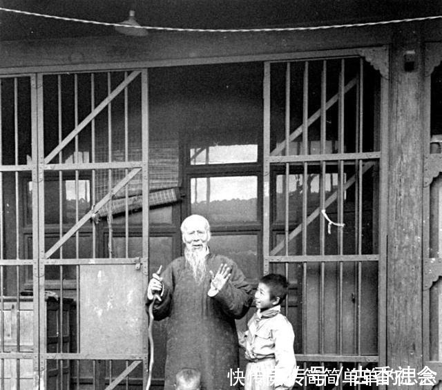 高徒#他18岁拜师齐白石,因一件事赌气离开,自学成才后一幅画卖6900万!