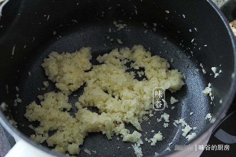 解暑|天一热就想吃此菜，鲜嫩解暑营养高，蒸10分钟出锅，浇上料，真香