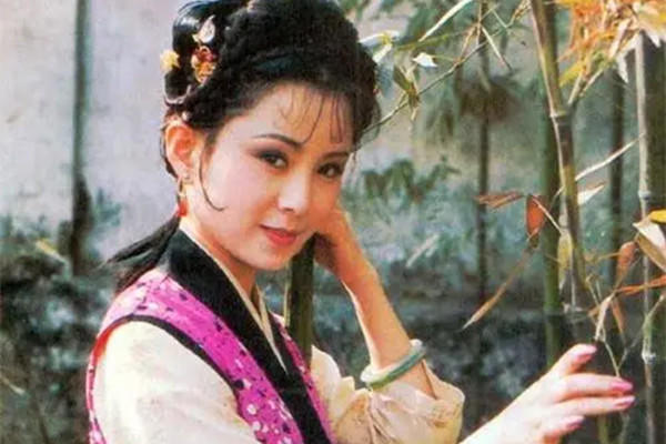 晴雯#袭人的结局真比晴雯好?嫁给蒋玉菡后的一床破席,写尽不堪岁月