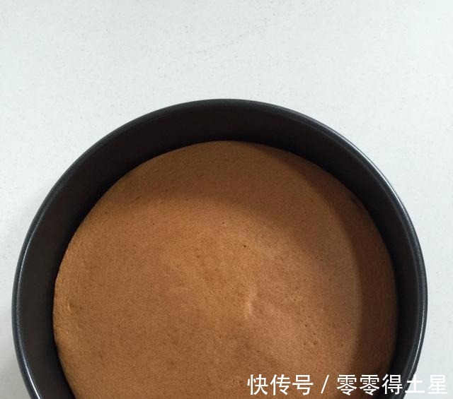 蛋糕|低温烘烤版戚风蛋糕,一秒让人爱上吃蛋糕,简直欲罢不能!