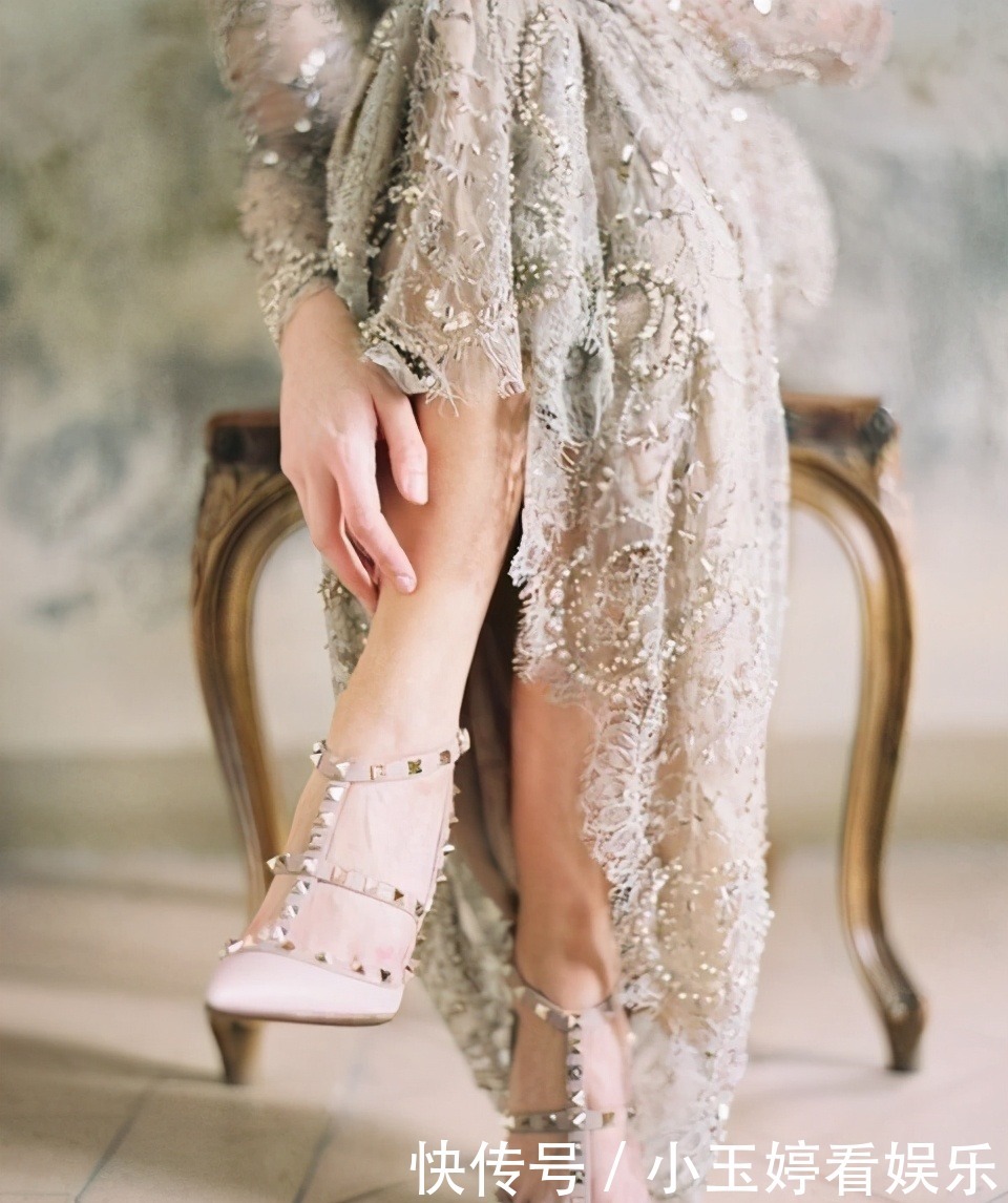 v人生第一双Valentino铆钉高跟鞋，上脚高级又好穿
