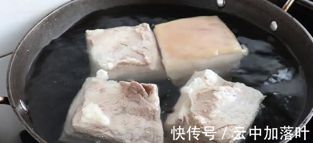 怪不得宴席上扣肉那么美味原来有技巧的，学好给亲人做！