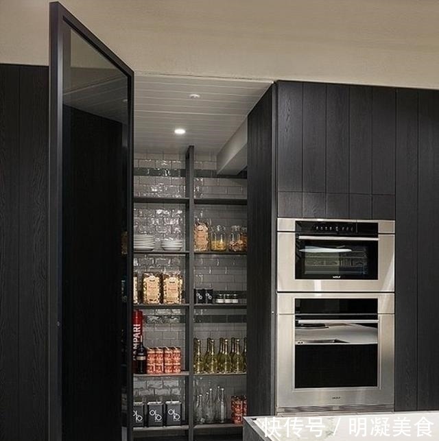 收纳|再装厨房我就知道了,柜子不打到底,留1㎡储藏室,归纳整齐省心