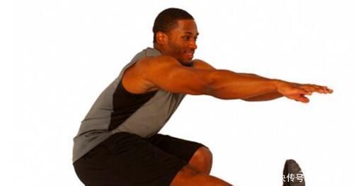 上半身|单腿深蹲怎么练？每天练这几个动作，单腿深蹲很快就学会了