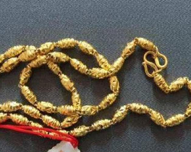 黄金首饰 买“金项链”时,专挑“3种”,金店老板一看碰见真内行了