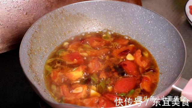 做法|茄夹最好吃的做法,加1个西红柿,酸爽开胃,好吃不油腻,解馋