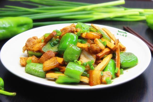 美食推荐菠萝咕咾肉，尖椒炒豆皮，香菇牛肉，五花肉炒香干