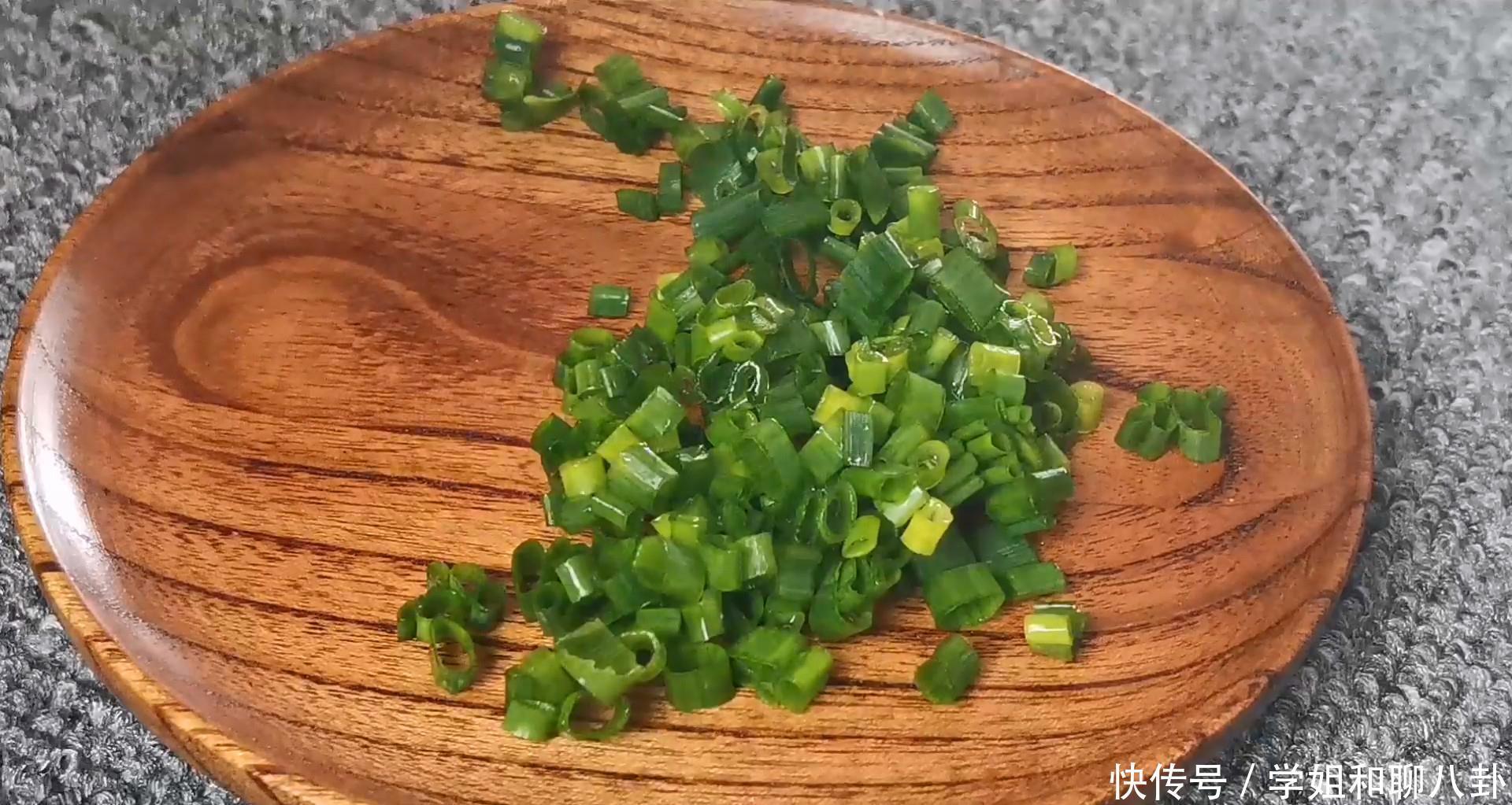 小窍门|煮面条最忌水开下锅,面馆老师傅教你小窍门,2步煮出爽滑又筋道