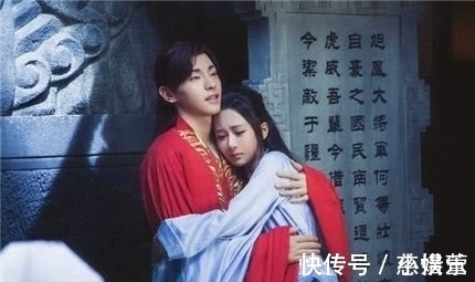 杨紫和朋友去吃火锅服务员却说免单了,老板是他