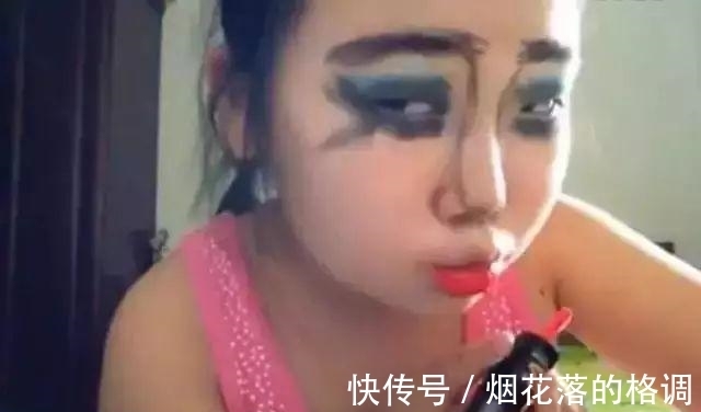 眉毛|小学生逆天化妆技巧,对自己下手太狠啦!