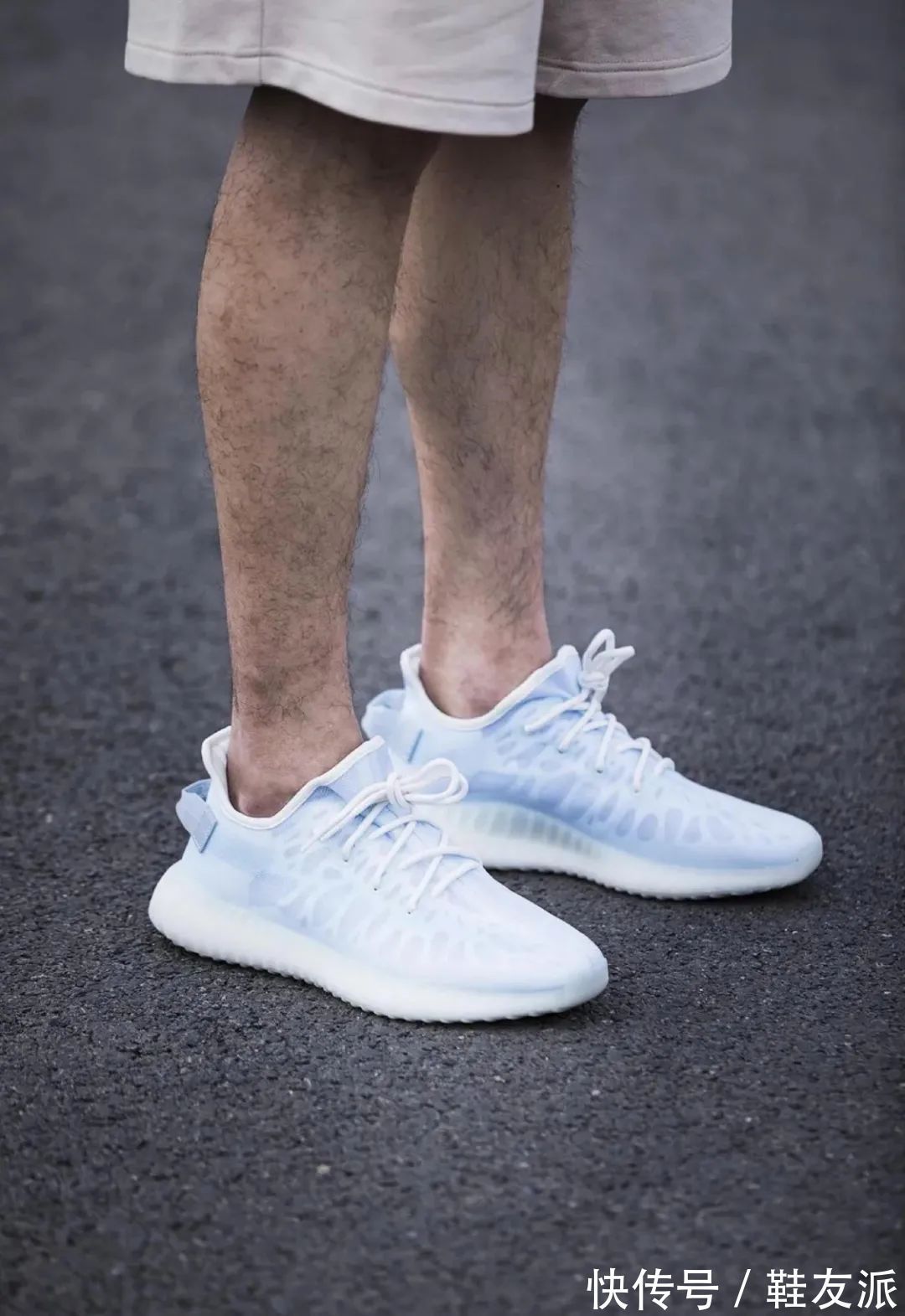 鞋款|YEEZY跌破原价,冰蓝、满天星疯狂复刻,地区限定变成炒冷饭?