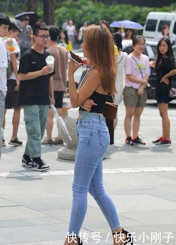 穿搭用心才更美,值得一试,时尚大方显身材