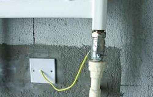 玩意|卫生间万万要装这个玩意,一旦没装就太危险了,聪明人一眼就看透