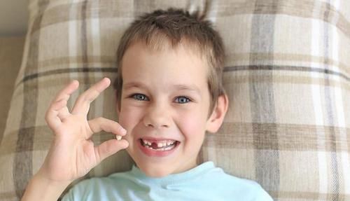 常识|孩子脱落的乳牙真能救命?看看权威机构的说法:这些常识父母要知