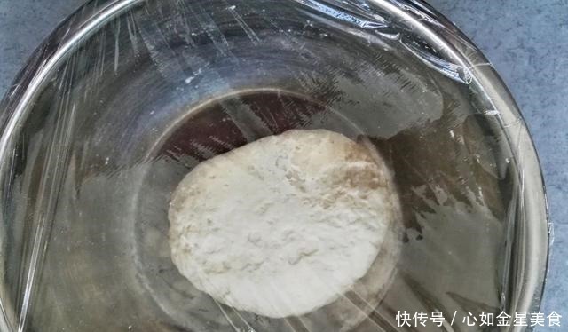 面团|这样做的春饼,皮薄如纸还不容易破,一招搞定,家里人都夸厉害