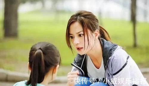 莉莉|孩子逛超市偷拿一袋糖,两位妈妈不同做法,教育出的孩子截然不同