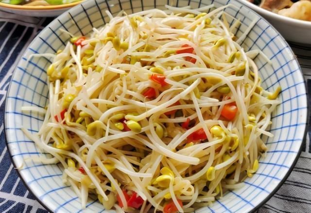 炒豆芽时，牢记“1做1不做”，豆芽不变色不出汤，味道更鲜了