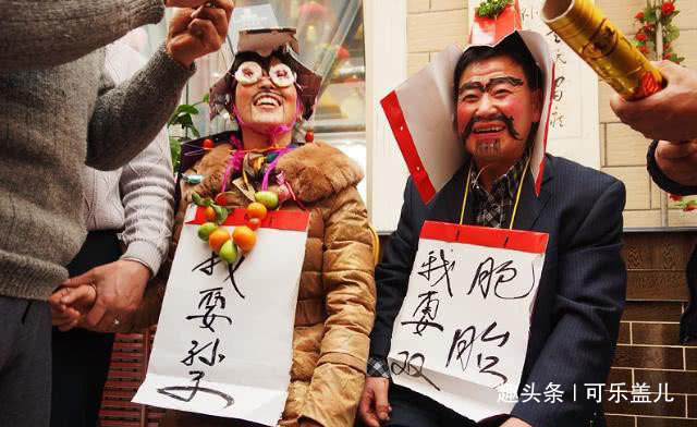 孩子|爸爸姓“操”,给孩子起名想到头疼,外婆随口说出一名字,绝了!