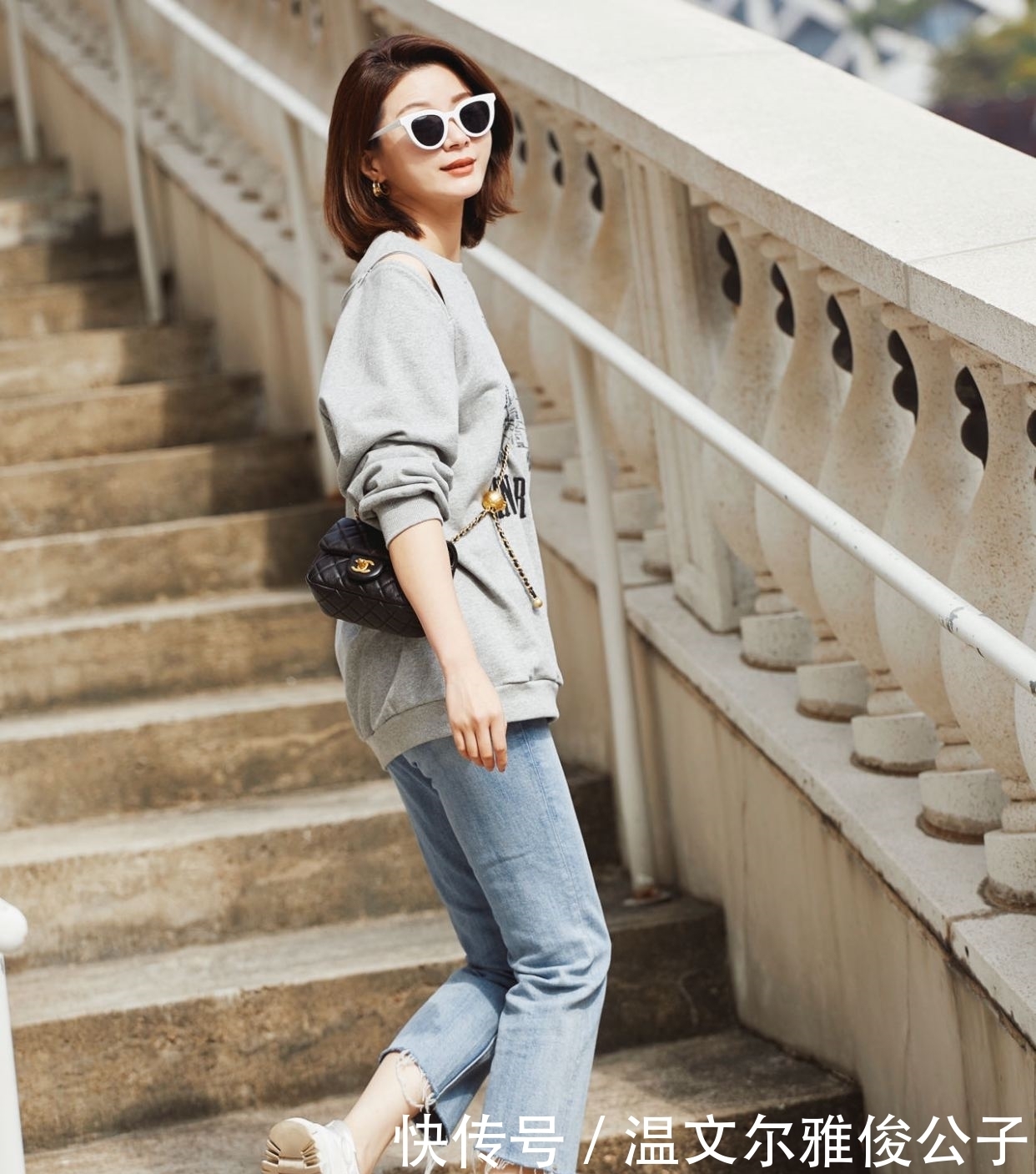 女人过了40岁,少穿“大妈装”,借鉴她的穿衣打扮,减龄又时髦