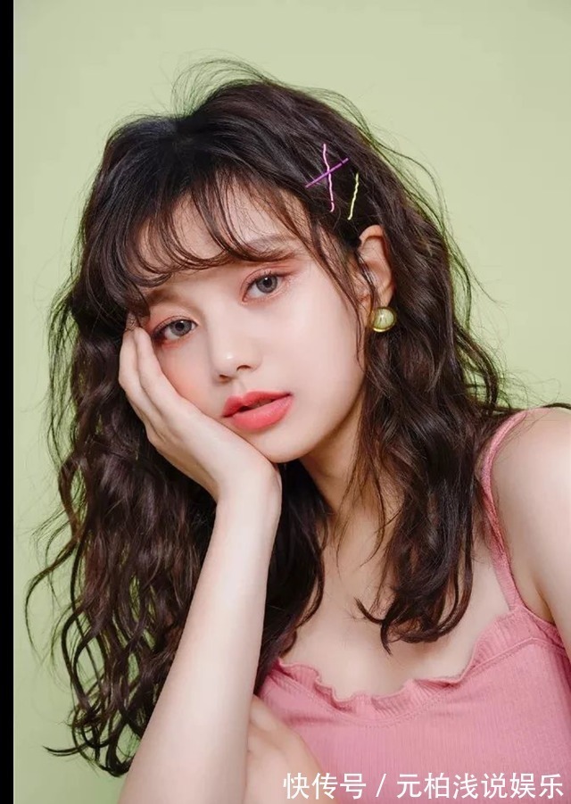 大长腿|拥有漫画脸是什么体验?程潇好惊艳,杨超越被赞“会呼吸的芭比”