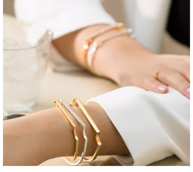 手镯|皇室最喜爱的珠宝设计师，详细描述了凯特王妃“带货”的力量