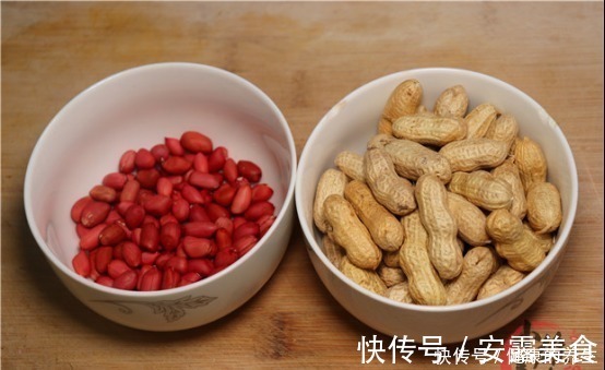 纸巾|剥花生米别手抠了,只需一张纸巾,2分钟就剥一大碗,又快不伤手