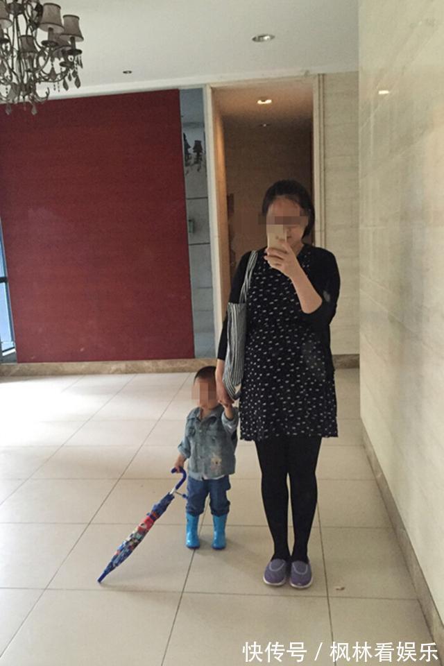 夫妻俩|生了3个孩子又怀上双胞胎,宝妈气得摔东西生那么多孩子干啥