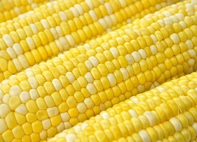 甜玉米|煮玉米时，别直接下锅！多加“2样”，玉米又香又甜，比买的好吃