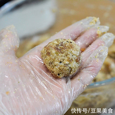 荸荠肉|#东古家味美食# 香煎肉饼