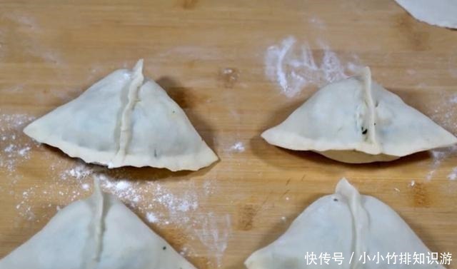 半烫面法|想吃韭菜盒子不要出去买,教你在家做,外酥里鲜,比饺子还好吃