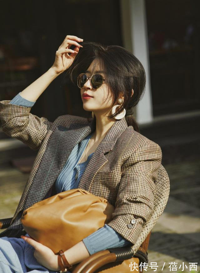 衣橱|真正会穿又有气质的女人,早秋衣橱里少不了“西装”,chic又洋气