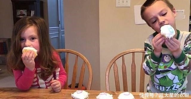 妈妈|兄妹俩一起吃蛋糕,妈妈说自己又怀孕了,他俩的反应亮了!