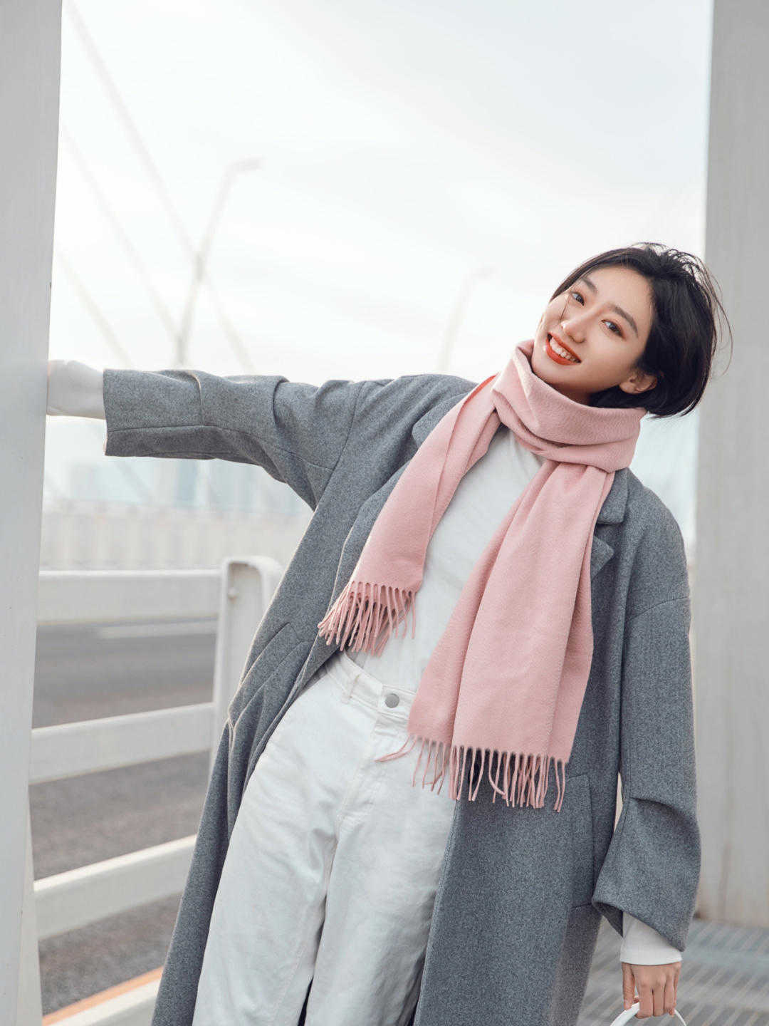 日系|年不止流行黑白灰,还有雾霾的大衣,绝对依旧火热,而且显白又高级