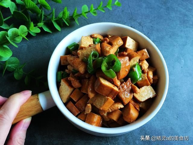 天冷，建议多吃这道家常菜，简单一炒好吃又营养，还不用担心长肉