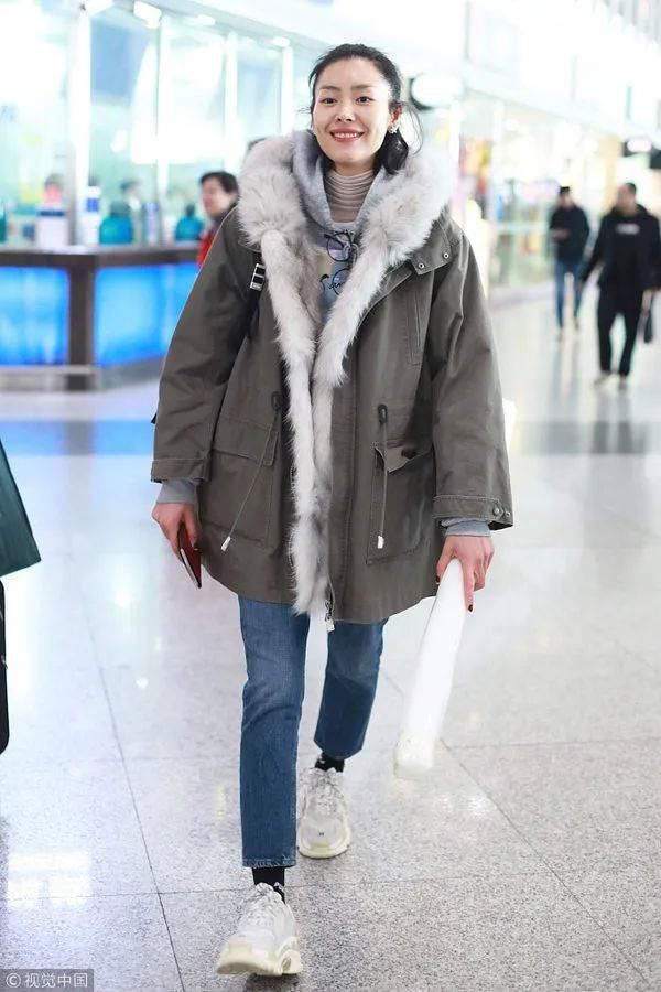  羽绒服|冬天学刘雯这么穿，保暖又时尚！