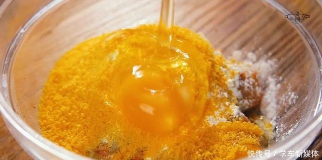 炸萝卜丸子,加面粉还是淀粉大厨都不对,加这2样,酥脆可口!