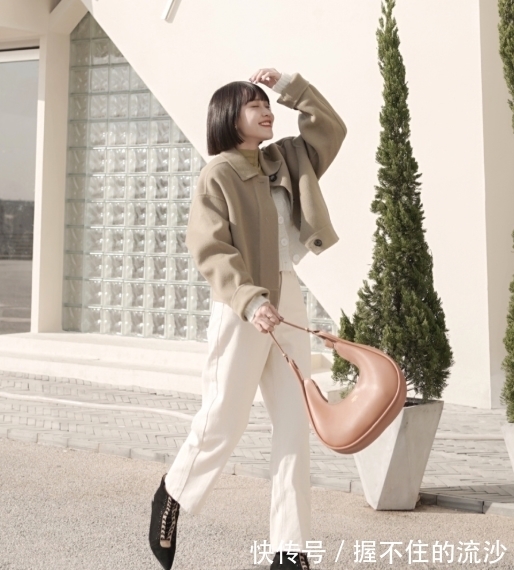 博主 “小白裤”该怎么穿?看完这些搭配就懂了,简约日常不挑人