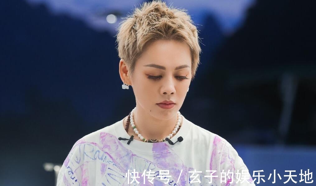 宁静和黄晓明爆发了矛盾,全网都心疼黄晓明,我倒觉得宁静更可怜