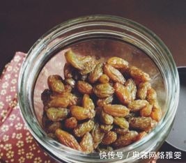 肝脏|葡萄干和它一起泡,喝上7天,体内毒素扫光光,肝脏越来越干净!