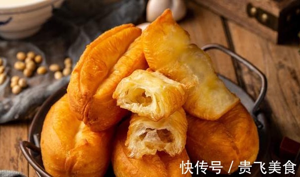 白砂糖|炸油条,用泡打粉还是小苏打都不对,教你家常做法,蓬松又酥脆