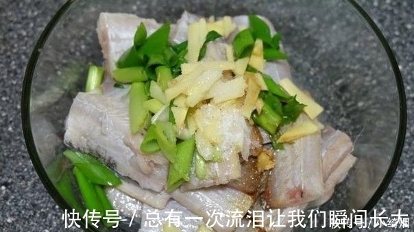 炸带鱼|煎带鱼一碰就碎?多1步多等15分钟,煎出两面金黄的完整带鱼