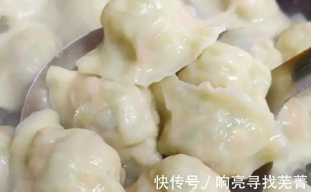 每年小年夜，我家必做的饺子，招财进宝，寓意大吉大利发大财！